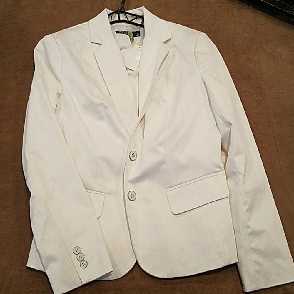 New Short Suit New York and Company